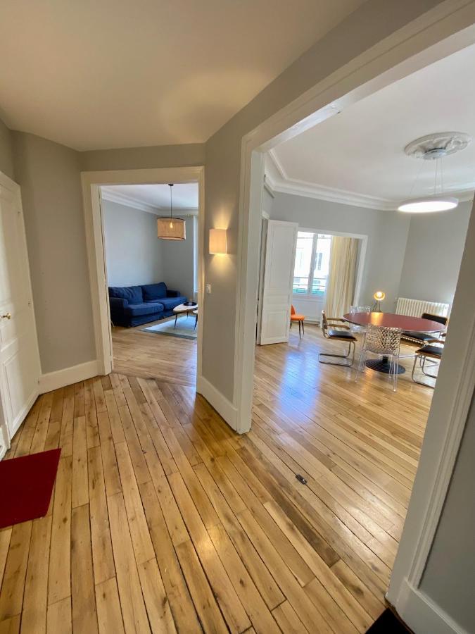 Grand Appartement De Caractere Au Coeur De Ville Мулен Экстерьер фото