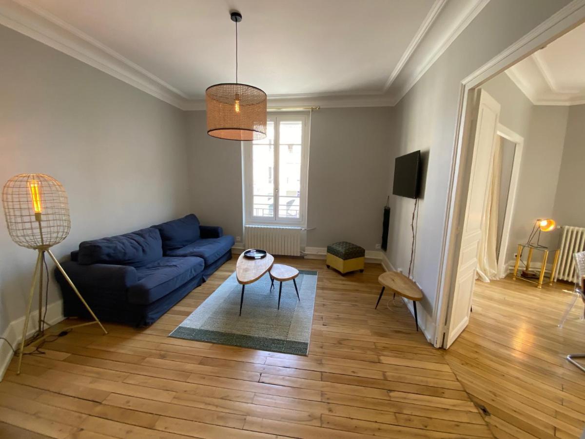 Grand Appartement De Caractere Au Coeur De Ville Мулен Экстерьер фото