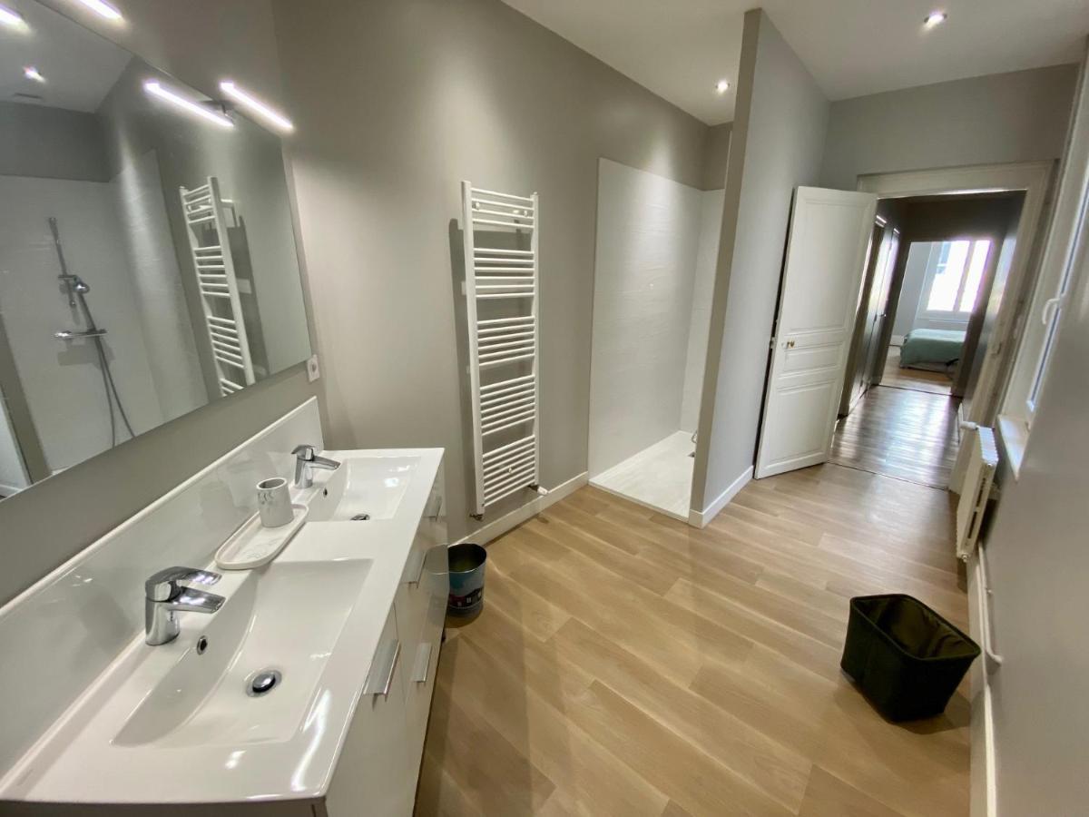Grand Appartement De Caractere Au Coeur De Ville Мулен Экстерьер фото